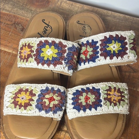 Free People Crocheted Boho Sandals with Sunburst Design, Size 40 (9-9.5) - Picture 2 of 11